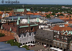 Der Marktplatz in L�beck  -   F�r eine gr��ere Darstellung bitte auf das Bild klicken.